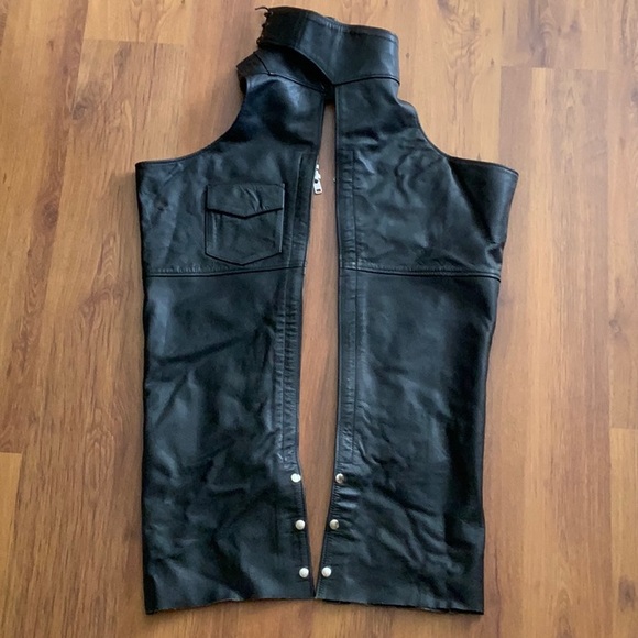 Black Leather Motorcycle Riding Chaps - Picture 5 of 6